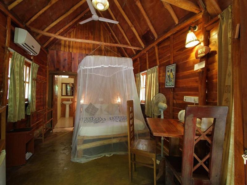 Kirinda Beach Resort, Yala Экстерьер фото