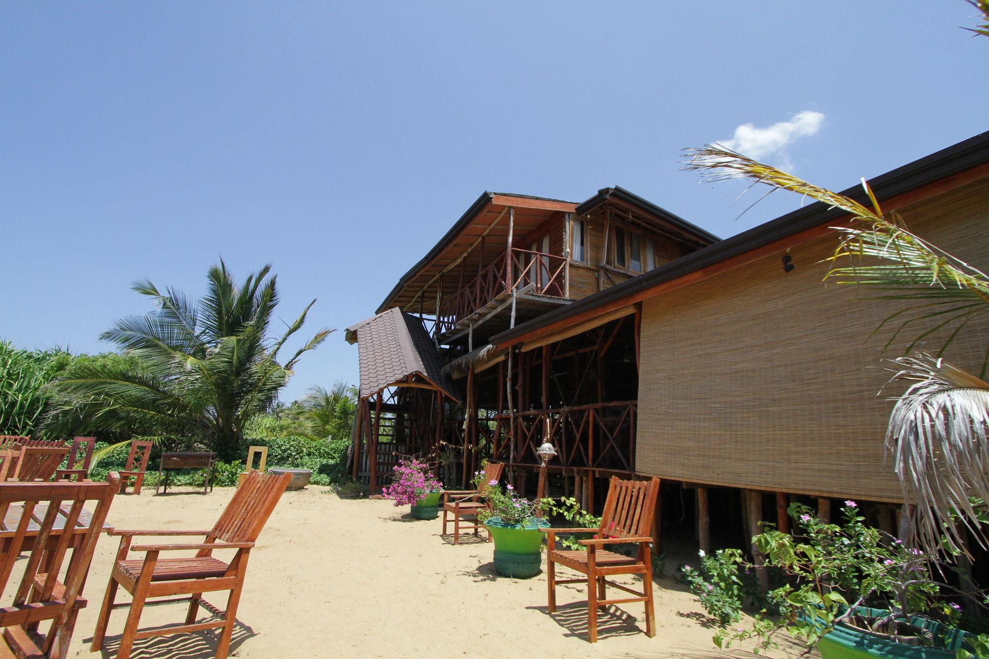 Kirinda Beach Resort, Yala Экстерьер фото
